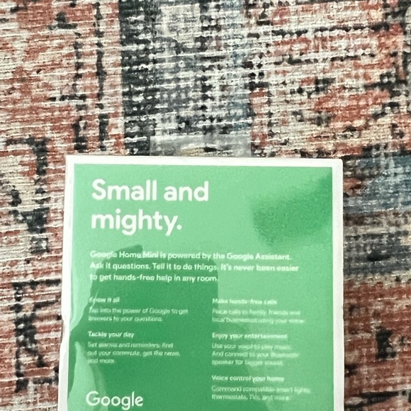 Google Home Mini - Picture 3 of 4